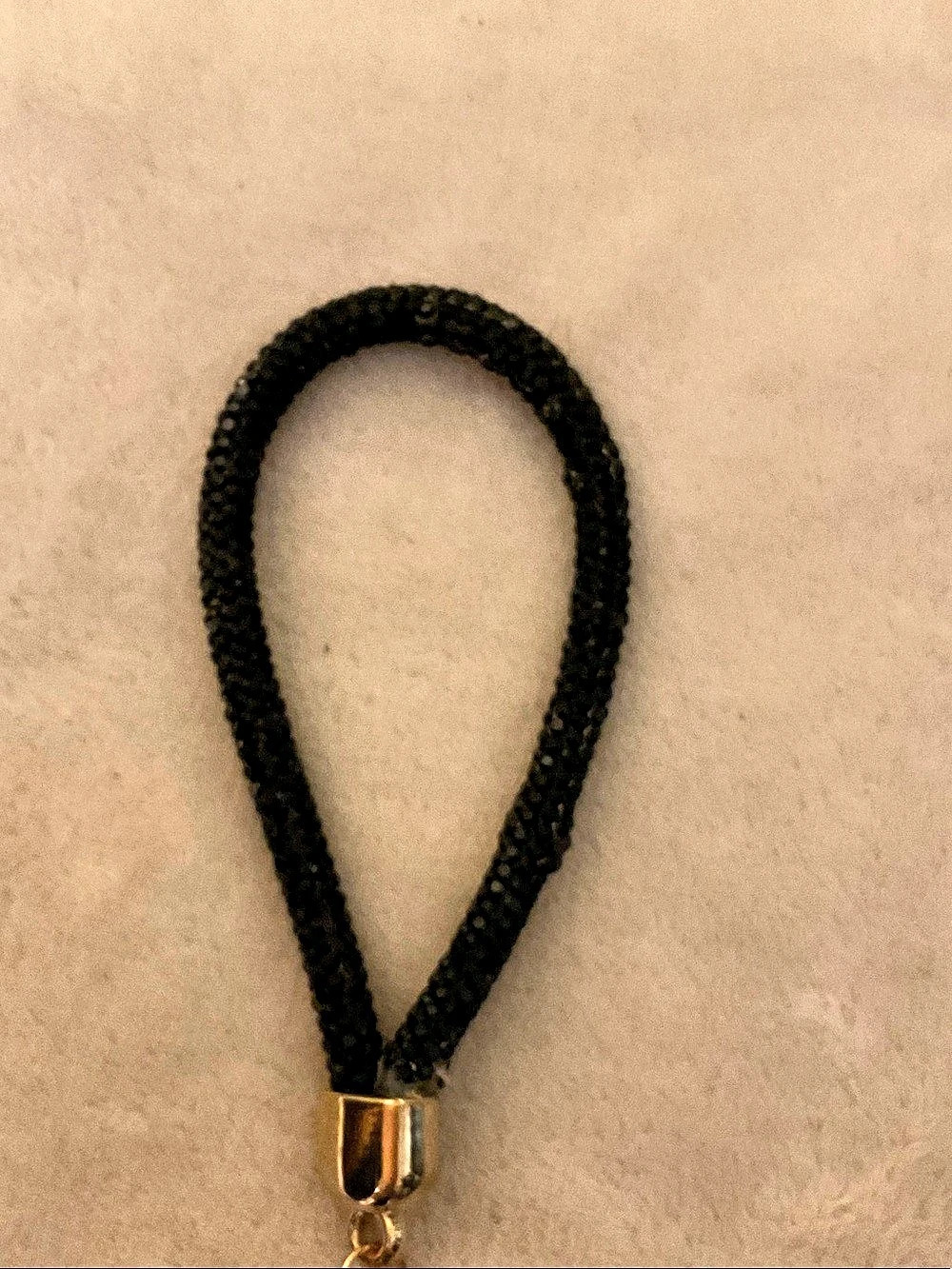 Black & Gold Keychain - Picture 2 of 3